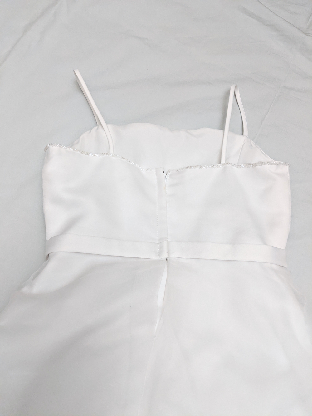 David's Bridal White Embroidered Girls Formal Dress Size 8 - Picture 8 of 10